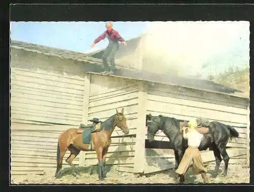 AK Filmszene aus Karl Mays Unter Geiern