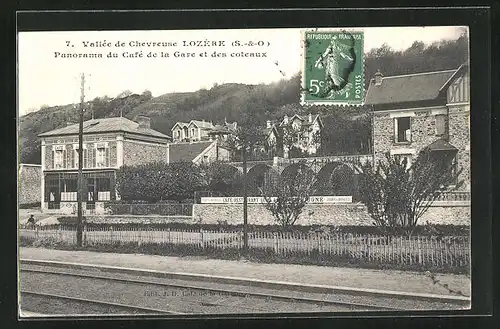 AK Lozère, Panorama du Café de la Gare et des coteaux