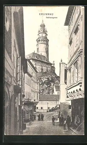 AK Krumau / Cesky Krumlov, Rathausgasse mit Blick auf Turm