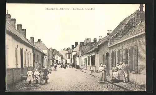 AK Pernes-en-Artois, La Rue de Saint-Pol