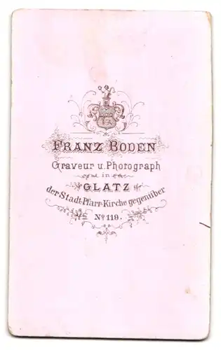 Fotografie Franz Boden, Glatz, Zwei junge elegante Männer mit Zigarre