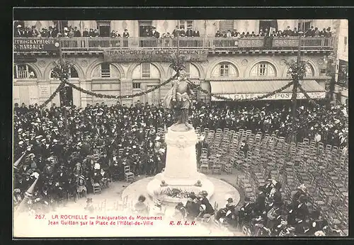 AK La Rochelle, Inauguration du Monument Jean Guitton sur la Place de l`Hotel-de-Ville