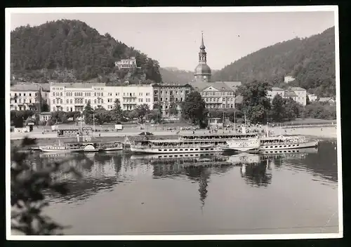 Fotografie unbekannter Fotograf, Ansicht Bad Schandau, Raddampfer Leipzig am Anleger