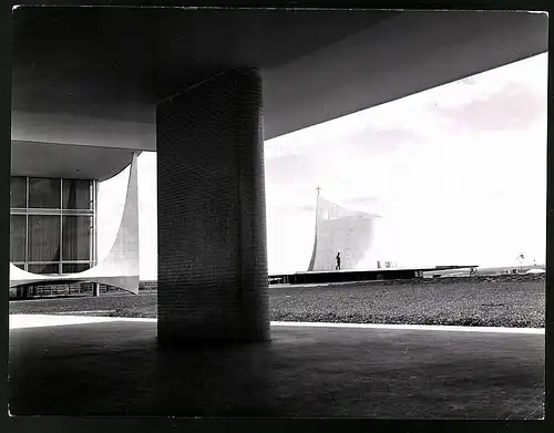 5 Fotografien Lothar Winkler, Berlin, Ansicht Brasilia, Capela do Palacio Alvorada, Entwurf: Architekt Oscar Niemeyer