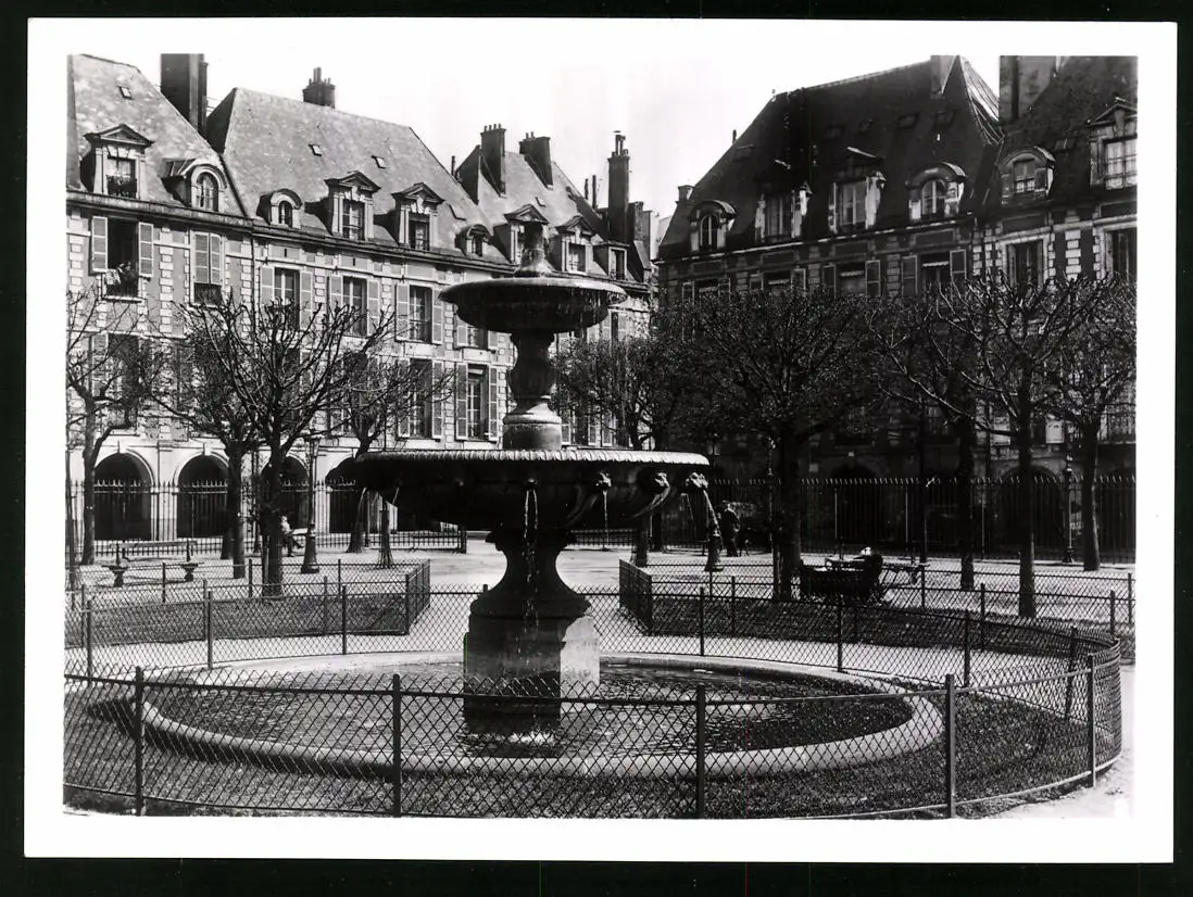 33 Fotografien unbekannter Fotograf, Ansicht Paris, Strassen-Café, Strassenkünstler Gewichtheber, Marktszene, Bahnhof Nord 28