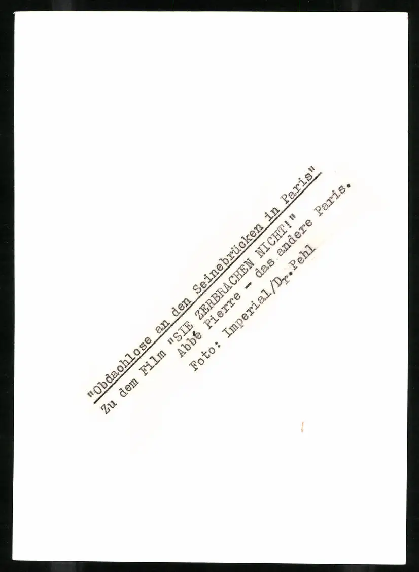 33 Fotografien unbekannter Fotograf, Ansicht Paris, Strassen-Café, Strassenkünstler Gewichtheber, Marktszene, Bahnhof Nord 47