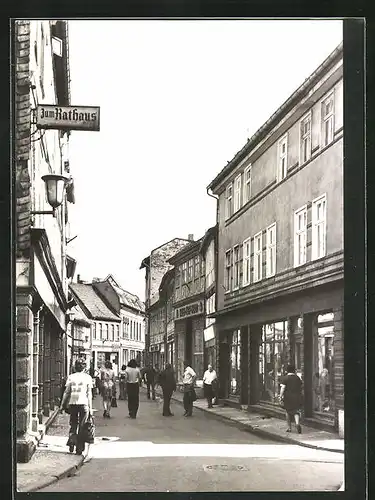 AK Salzwedel, Burgstrasse mit Restaurant Zum Rathaus