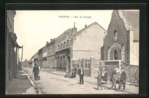 AK Auchel, Rue du Temple, Strassenpartie