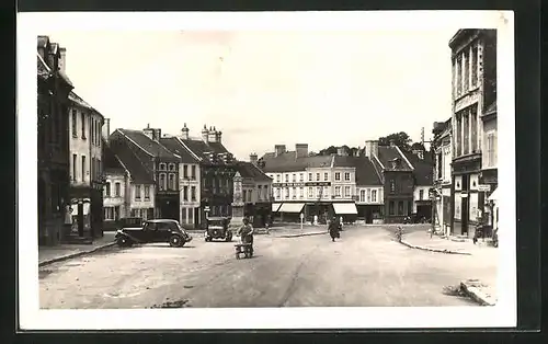 AK Auxi-le-Chateau, Place de l`Hôtel-de-Ville