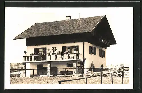 Foto-AK Sulzberg, Wohnhaus mit Garten