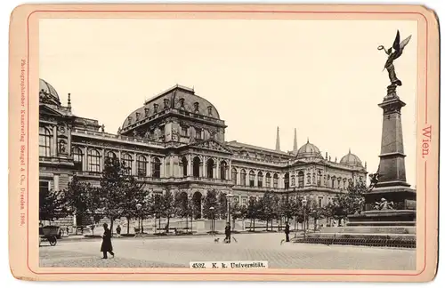 Fotografie Stengel & Co., Dresden, Ansicht Wien, Denkmal mit Blick auf die K. k. Universität