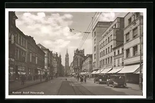 AK Krefeld, Strasse mit Blick zur Kirche