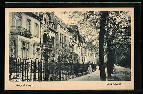 AK Crefeld a. Rh., Bismarckstrasse mit schönen Häusern