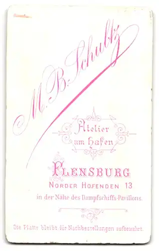 Fotografie M. B. Schultz, Flensburg, Norder Hofenden 13, Junges Schwesternpaar in Rüschenkleidern