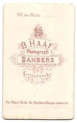 Fotografie B. Haaf, Bamberg, Kettenbrücke, Bürgerliche Frau mit geflochtener Hochsteckfrisur