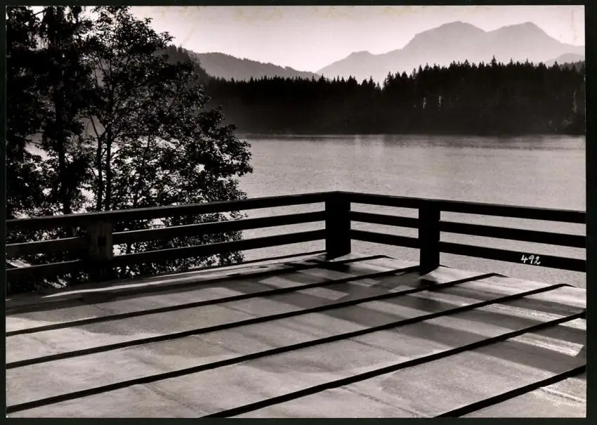Fotografie Ruth Hallensleben, Wiehl, Terrasse mit Seeblick & Gebirgs-Panorama, Grossformat 29 x 20cm 0