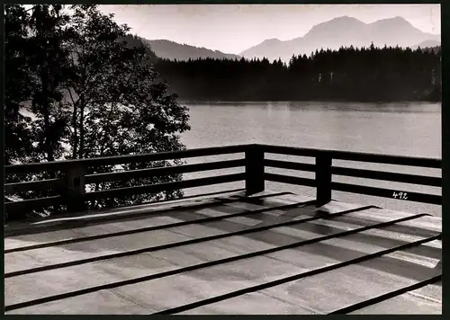 Fotografie Ruth Hallensleben, Wiehl, Terrasse mit Seeblick & Gebirgs-Panorama, Grossformat 29 x 20cm