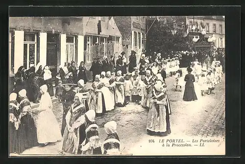 AK Le Portel, Les Porleloises à la Procession