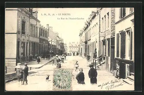 AK Le Portel, La Rue de l`Amiral-Courbet