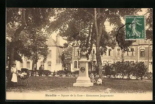 AK Hesdin, Square de la Gare, Monument Jacquemont