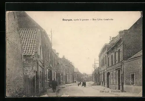 AK Dourges, Rue Léon Gambetta, après la guerre
