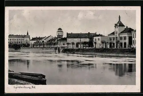 AK Lundenburg, Flusspartie mit Blick auf den Ort