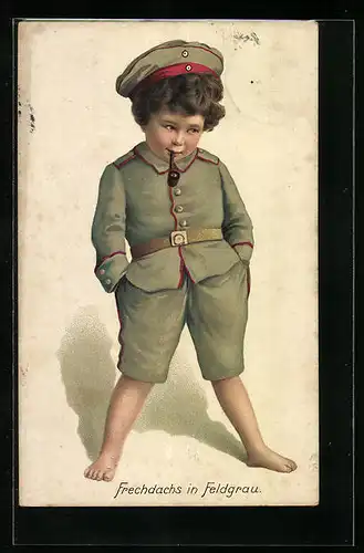 AK Kleiner Junge in Uniform mit Pfeife, Kinder Kriegspropaganda