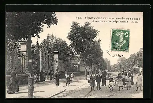 AK Aubervilliers, Entrée du Square, Avenue de la République