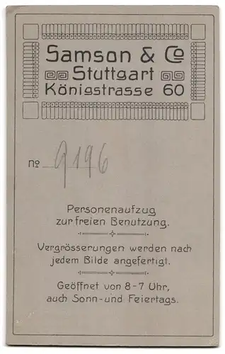 Fotografie Samson & Co., Stuttgart, Königstrasse 60, Betagte Dame mit Brosche