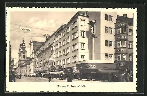 AK Linz a. D., Landstrasse mit Fotograf und Zahnarzt