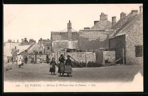 AK Le Portel, Maisons de Pecheurs dans la Falaise