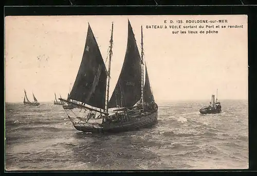 AK Boulogne-sur-Mer, Bateau à Voile sortant du Port et se rendant sur les lieux de pêche, Dampfer