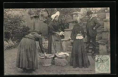 AK Boulogne-sur-Mer, Scene de Rue