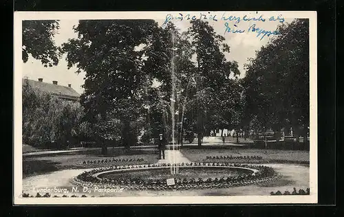 AK Lundenburg, Parkpartie mit Fontäne