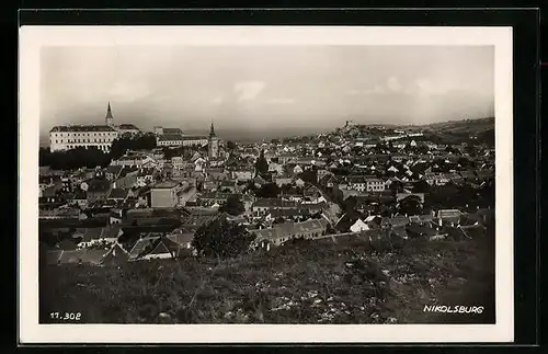 AK Nikolsburg, Totalansicht mit Schloss und Zentrum