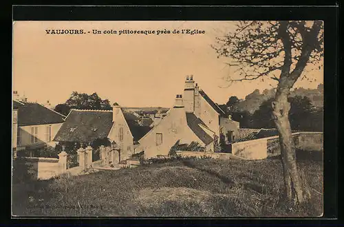 AK Vaujours, Un coin pittoresque pres de l`Eglise