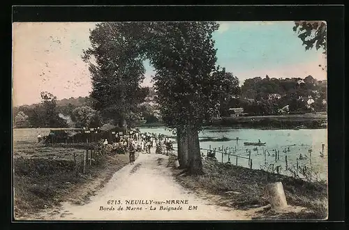 AK Neuilly-sur-Marne, Bords de Marne, La Baignade