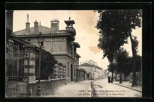 AK Neuilly-sur-Marne, Les Ecoles, Boulevard de la République