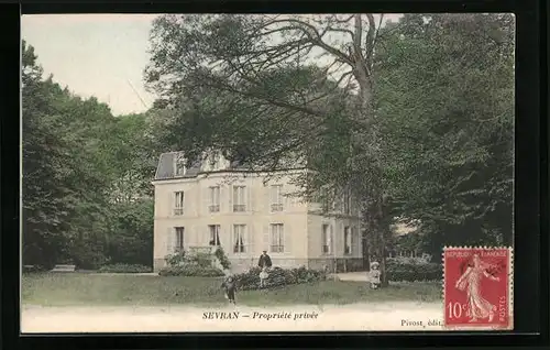 AK Sevran, Propriété privée