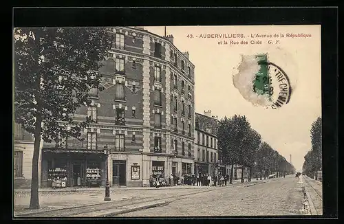 AK Aubervilliers, L`Avenue de la République et la Rue des Cités