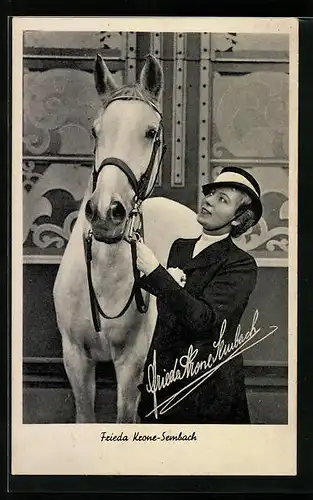 AK Frieda Krone-Sembach mit Pferd, Zirkus Krone