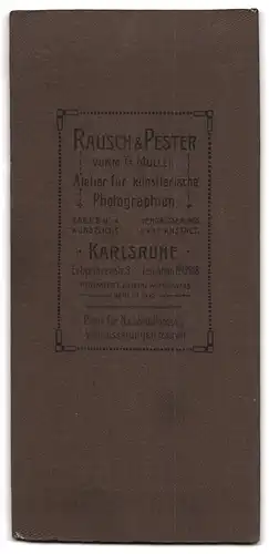 Fotografie Rausch & Pester, Karlsruhe, Erbprinzenstr. 3, Eleganter Mann mit Schnurrbart und Anzug