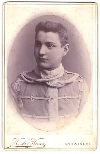 Fotografie H. de Haas, Vohwinkel, junger Husar in Uniform