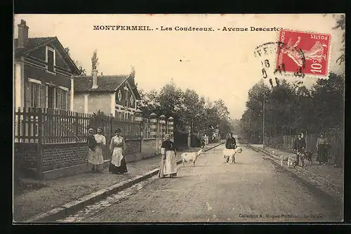AK Montfermeil, Les Courdreaux, Avenue