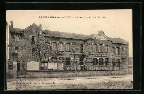 AK Pavillons-sous-Bois, La Mairie et les Écoles