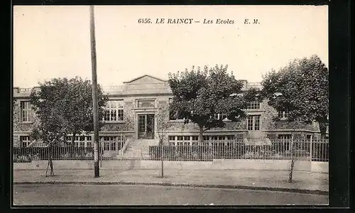 AK Le Raincy, Les Ecoles