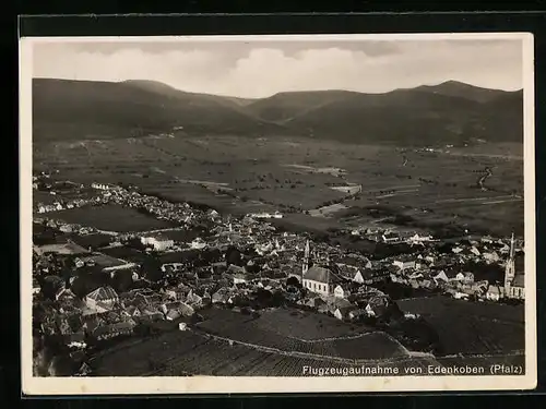 AK Edenkoben /Pfalz, Fliegeraufnahme der Ortschaft