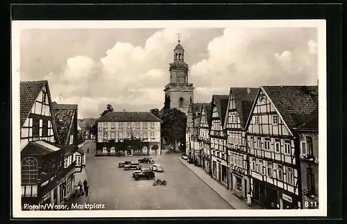 AK Rinteln / Weser, Parkende Autos am Marktplatz