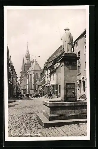 AK St. Wendel, Balduinstrasse mit Kirche