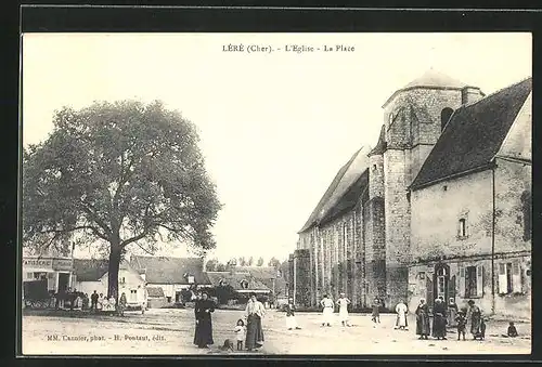 AK Lèrè, L`Èglise - La Place